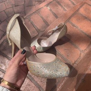 BRAND NEW SPARKLY HEELS
